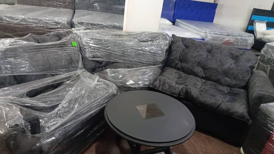 juego de mueble color negro de tela jesus